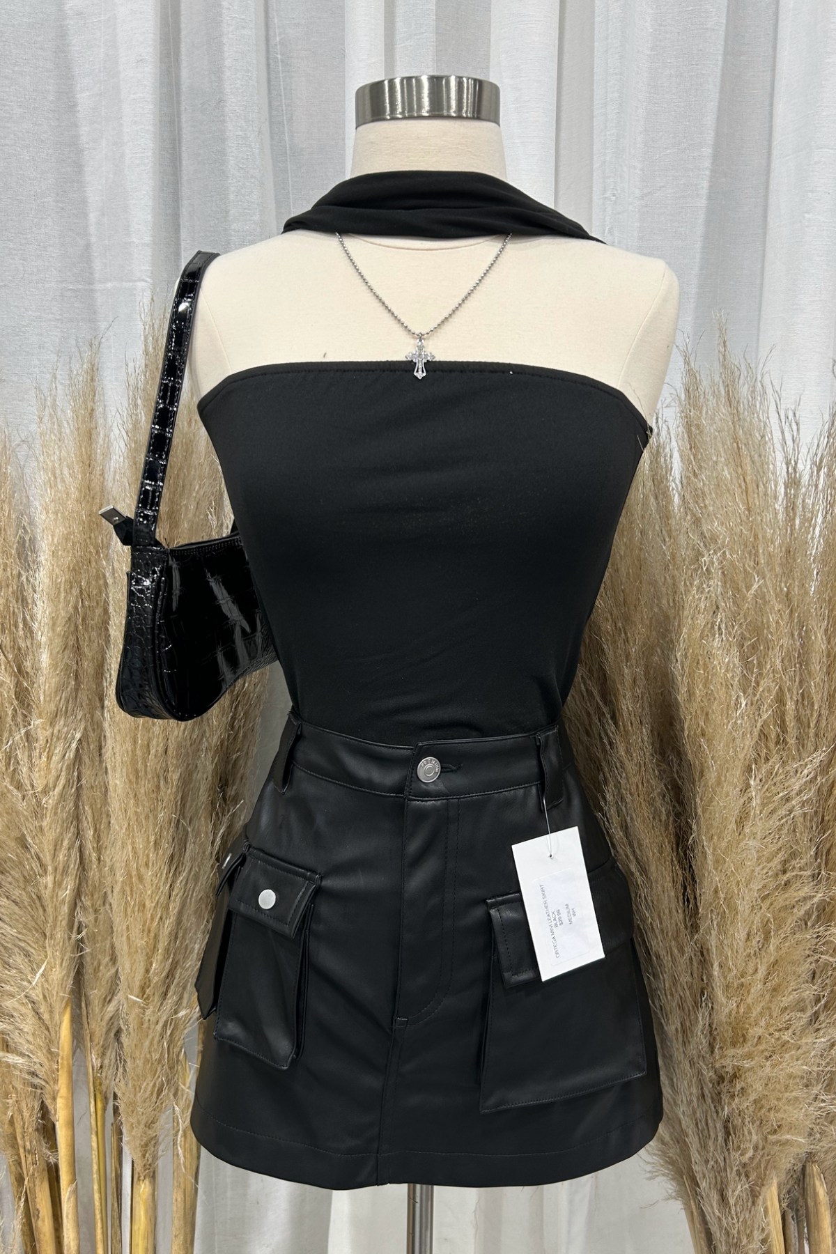 Les Halter Top (Black)