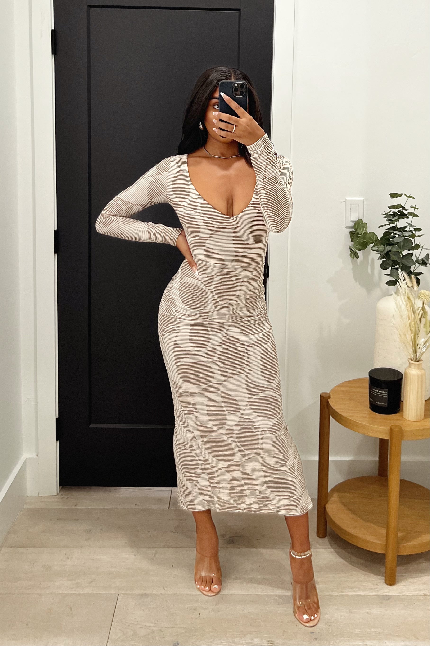 Atticus Long Sleeve Maxi Dress (Brown)
