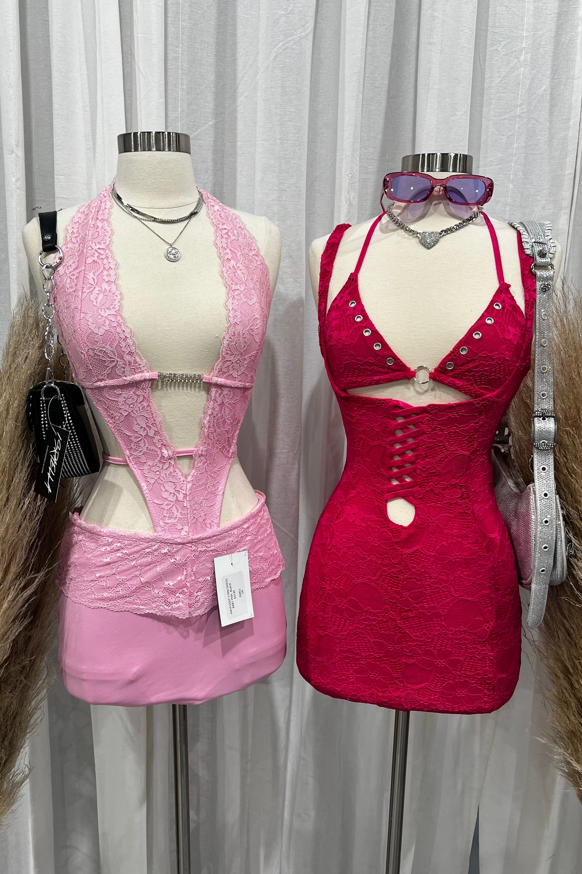 Macie Lace Mini Dress (Fuchsia Pink)