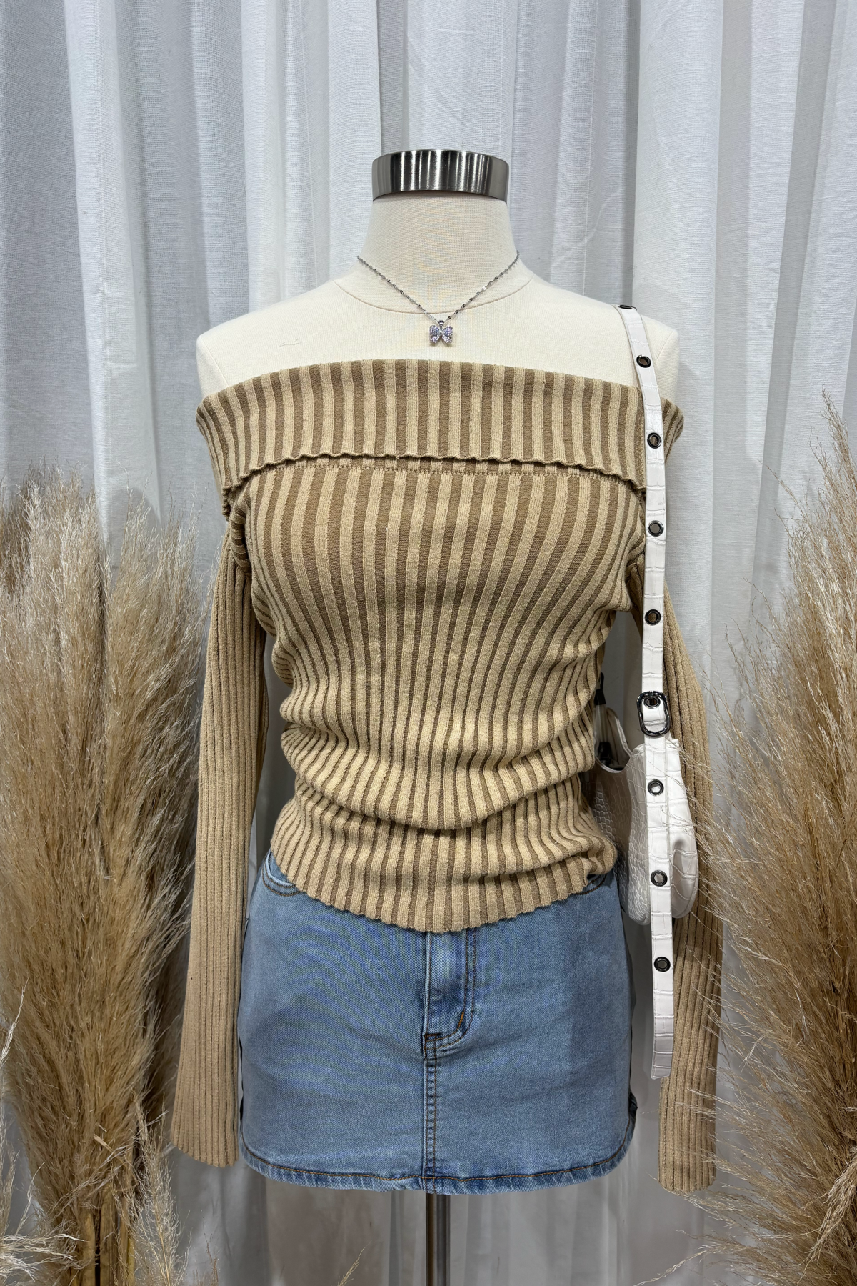 Robles Off Shoulder Long Sleeve Top (Taupe Brown)