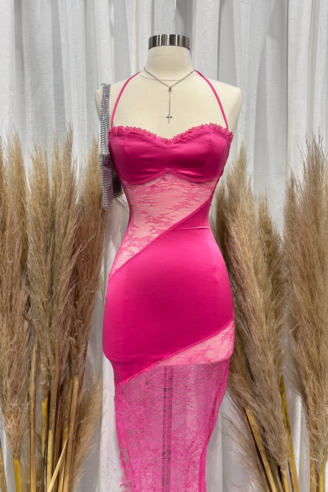 Tristezza Lace Halter Dress (Fuchsia Pink)