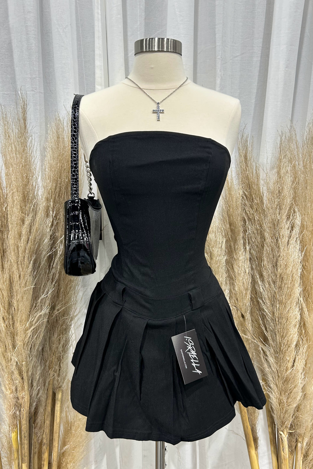 Violet Strapless Pleated Dress (Black)