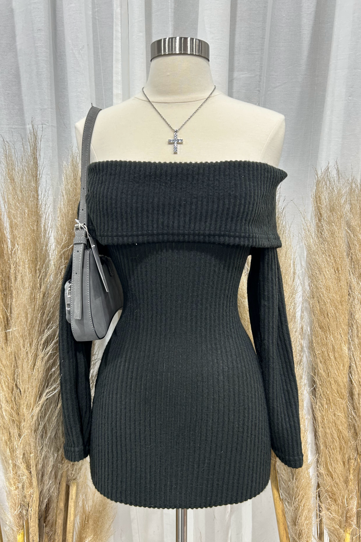Romina Off Shoulder Mini Dress (Black)