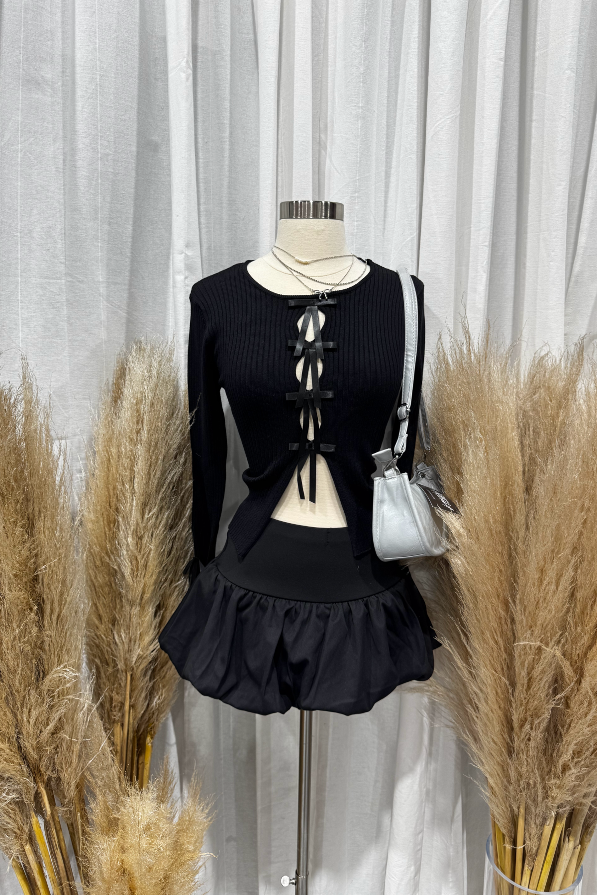 Erika Ribbed Long Sleeve Bow Top (Black)