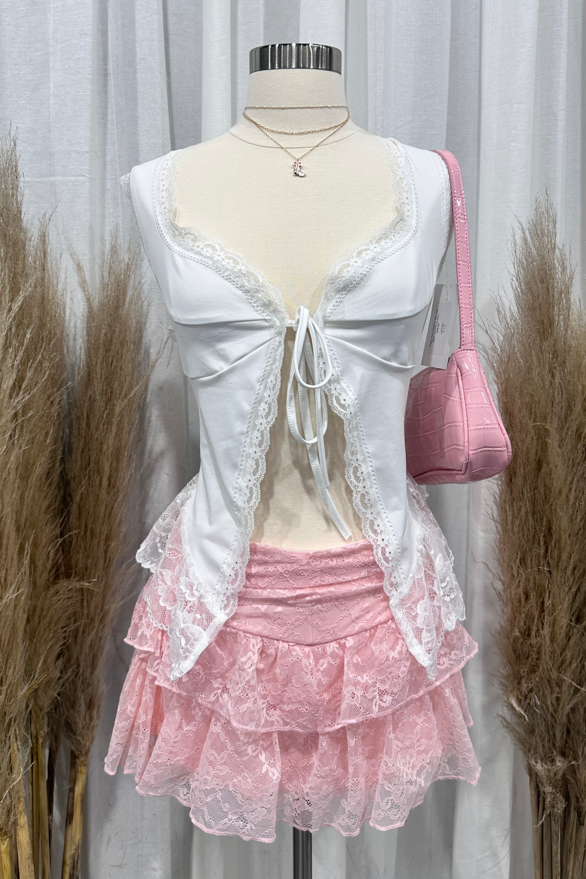 Annie Lace Mini Skirt (Pink)