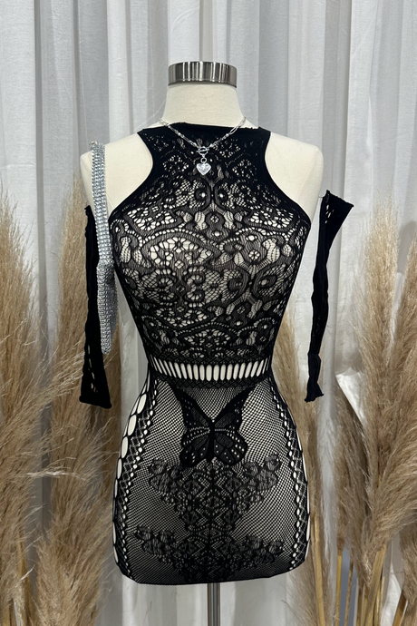 Ebony Poster Girl Dress W/ Sleeve (Black)
