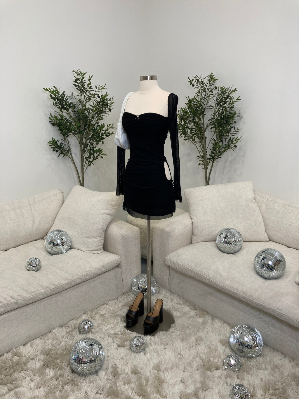 Maven Long Sleeve Cutout Dress (Black)