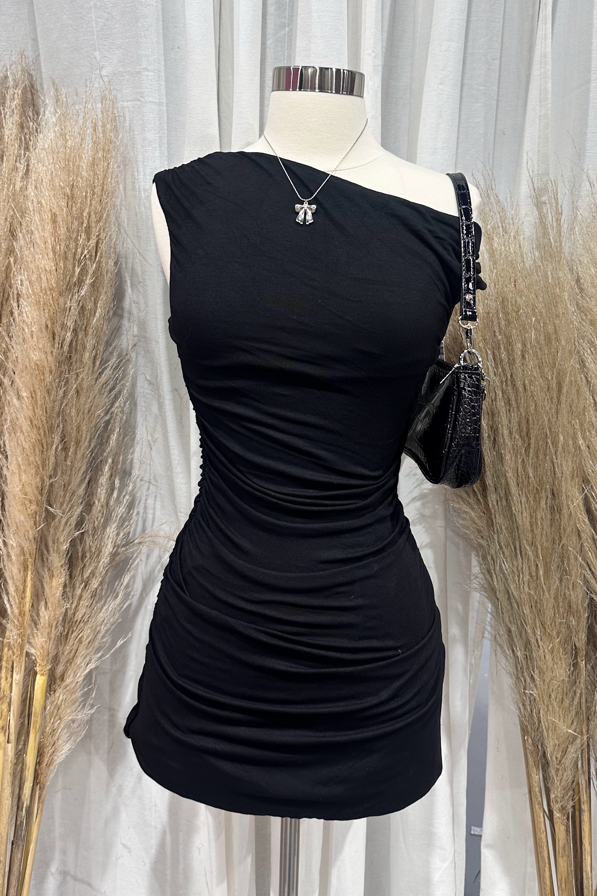 Saige One Shoulder Mini Dress (Black)