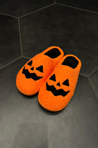 Slippers (12 Color Options)