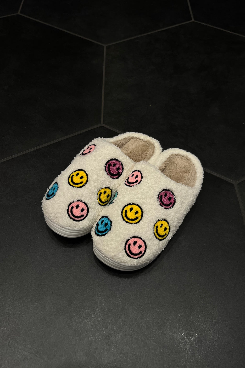 Slippers (23 Color Options)