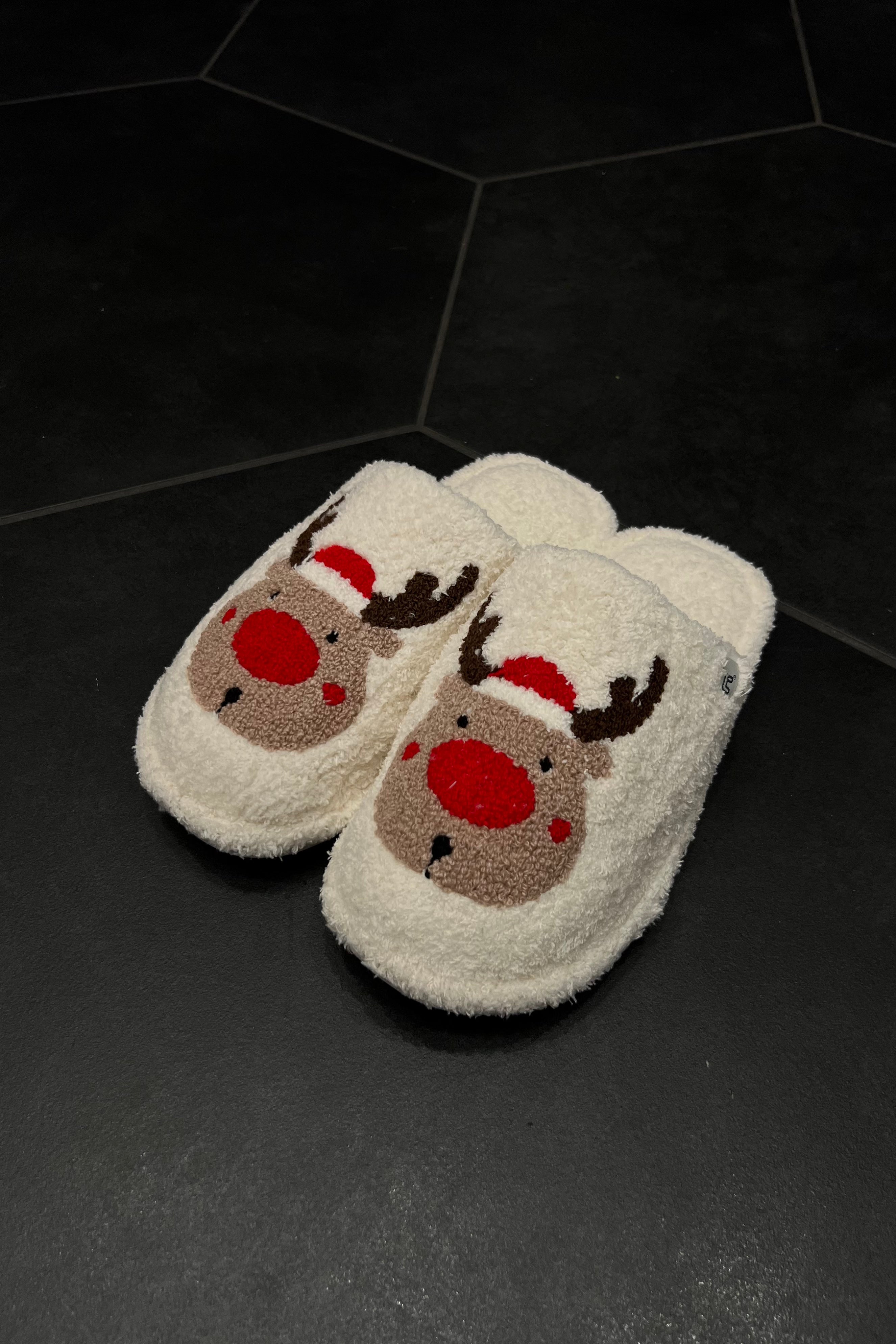 Slippers (23 Color Options)
