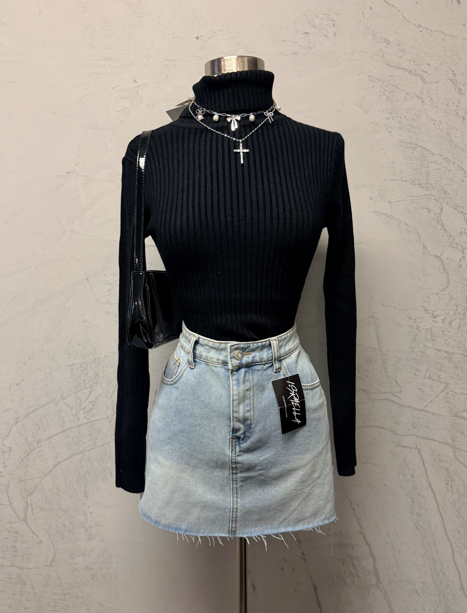 Aster Ribbed Long Sleeve (Black)