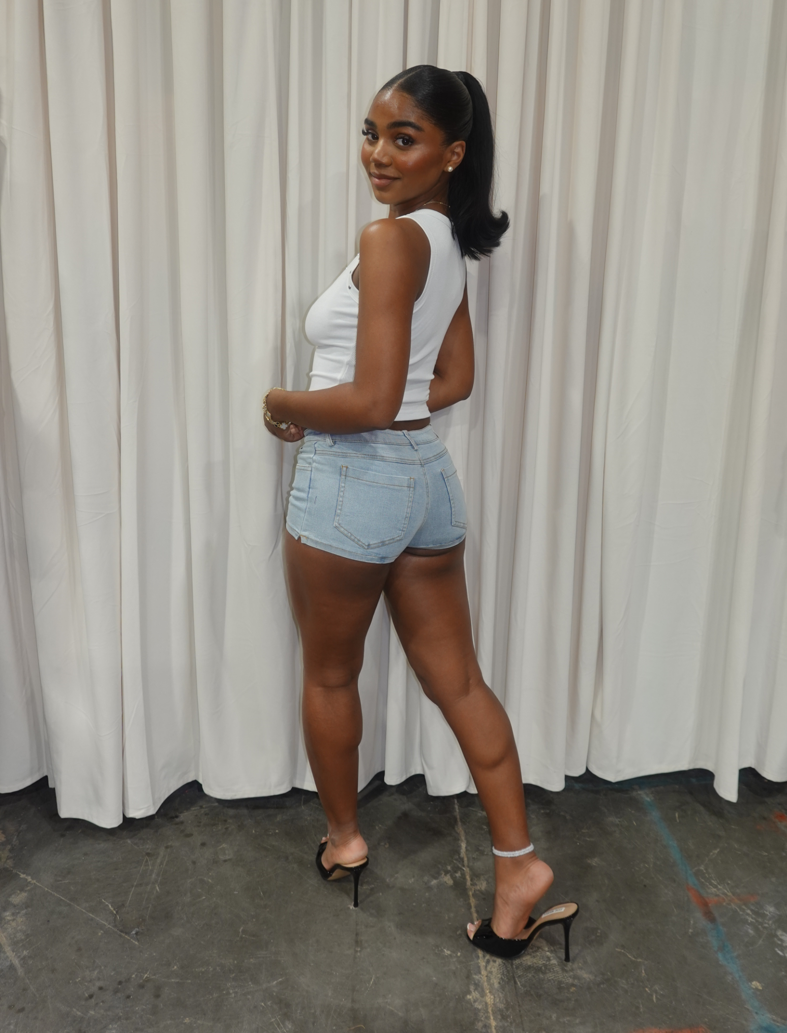 Stallion Denim Shorts (Light Wash Denim)