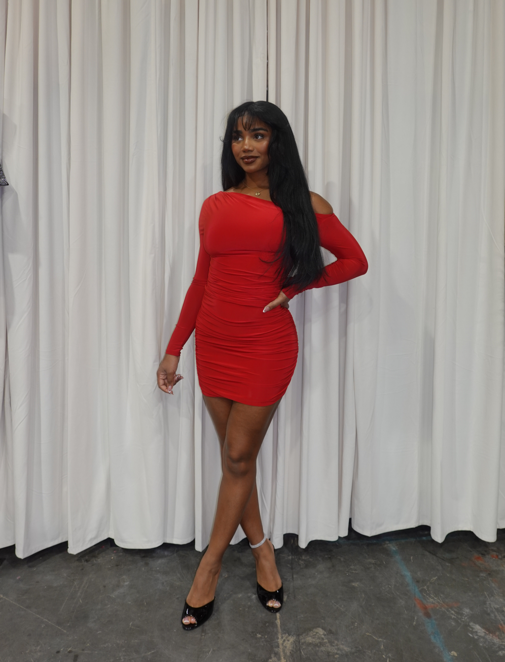 Ray Asymmetrical Long Sleeve Dress (Red)