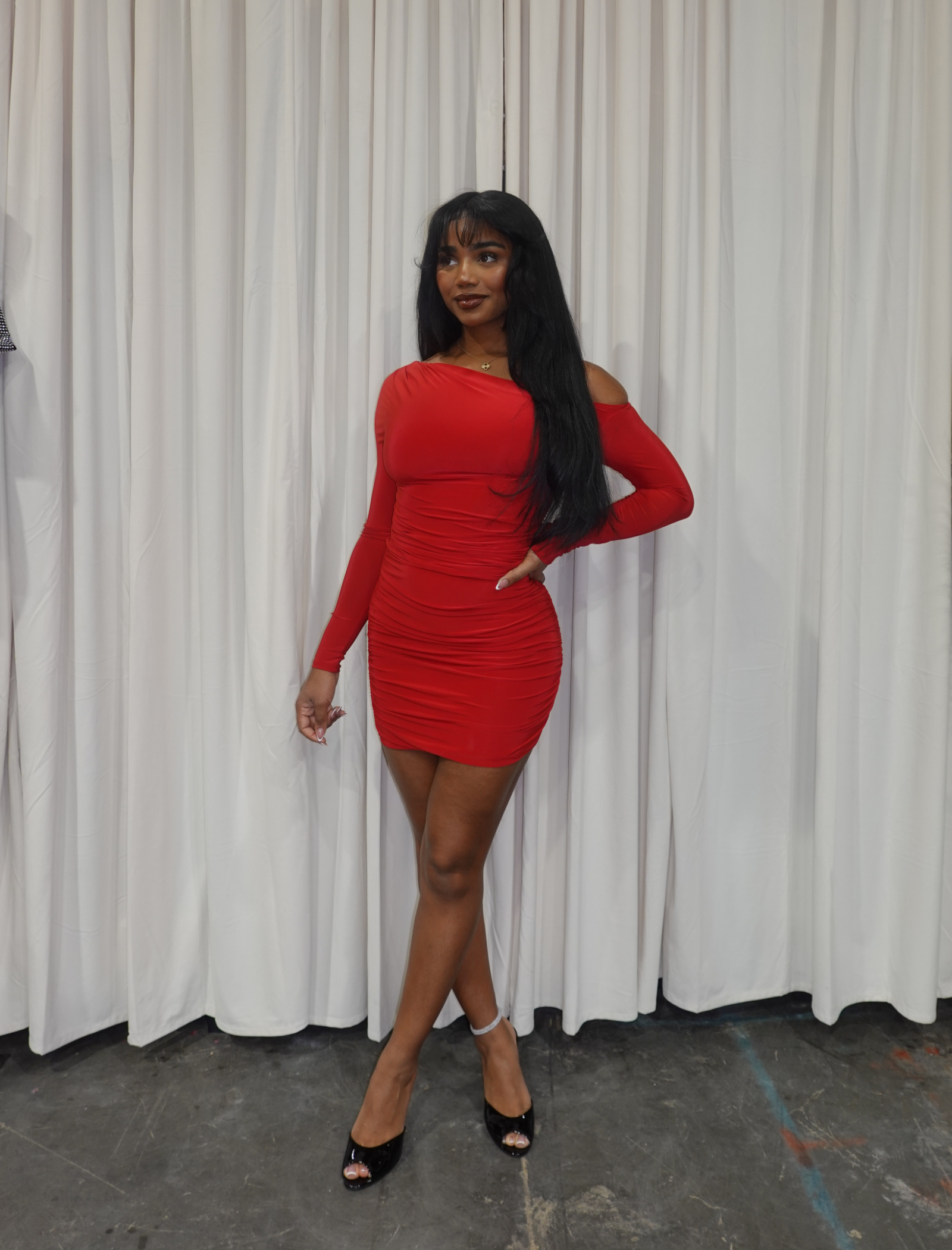 Ray Asymmetrical Long Sleeve Dress (Red)