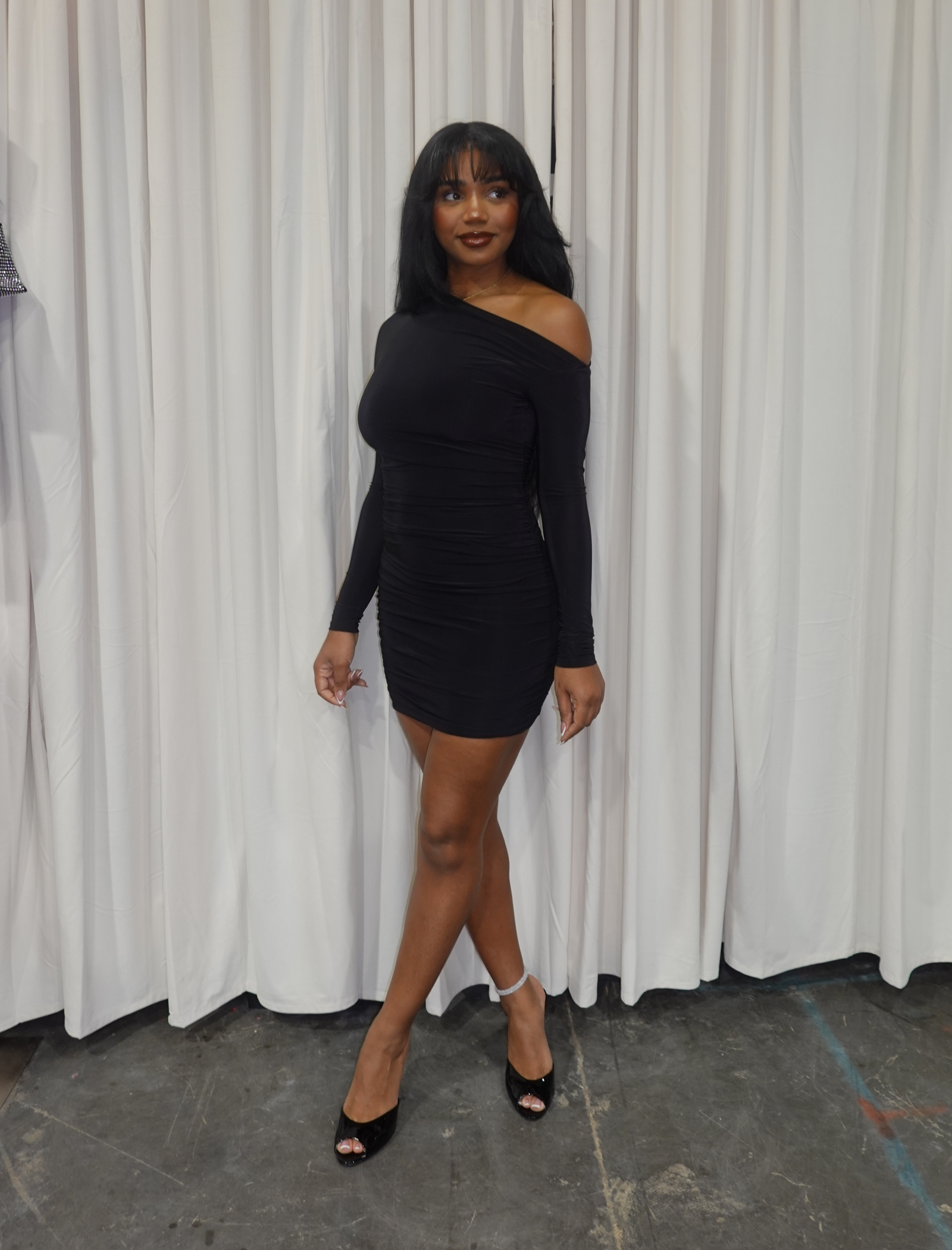Ray Asymmetrical Long Sleeve Dress (Black)