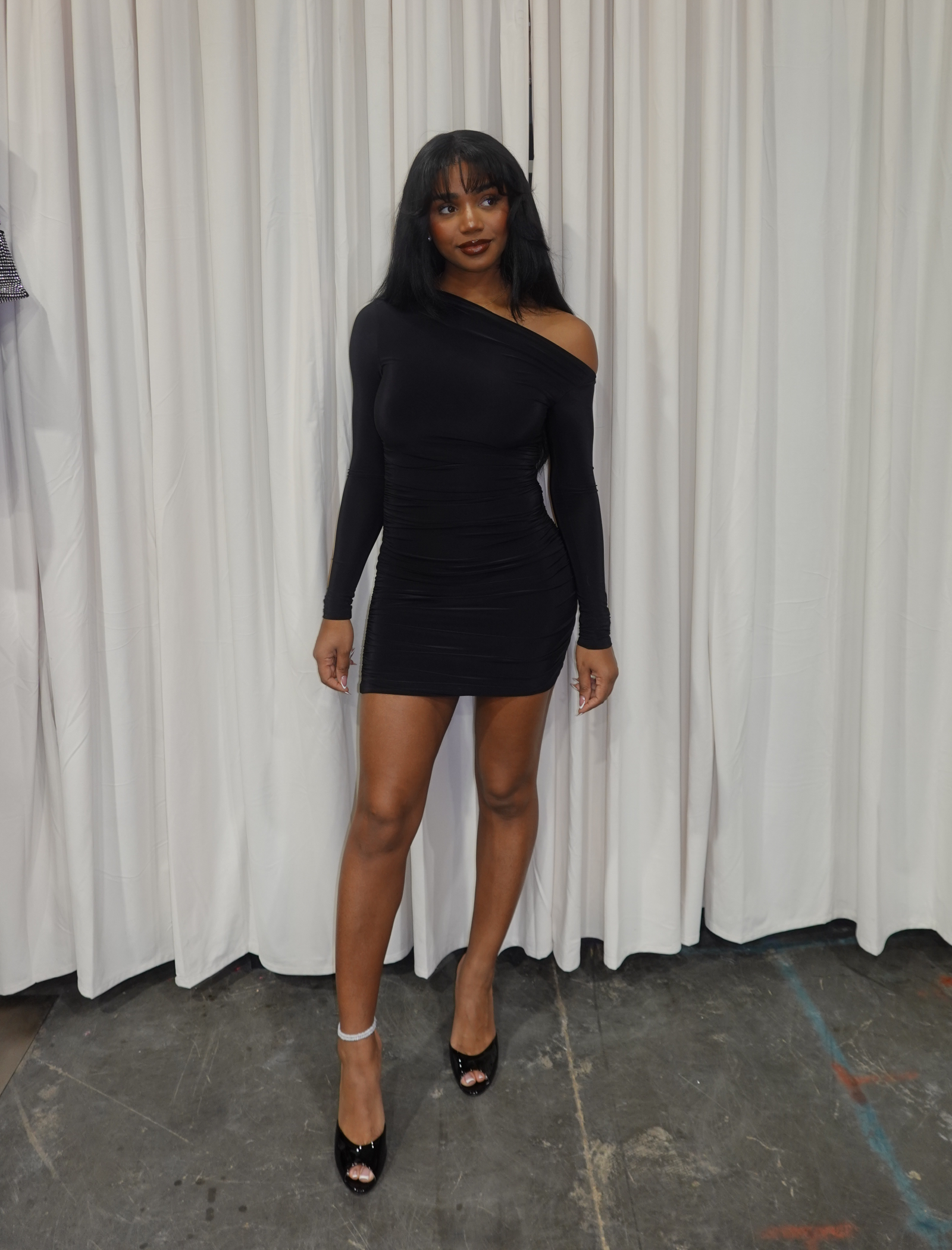 Ray Asymmetrical Long Sleeve Dress (Black)