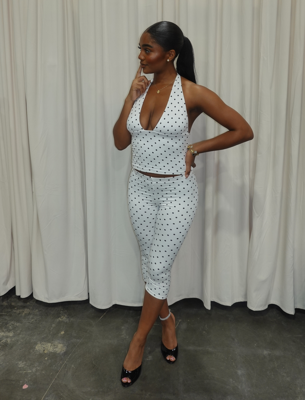 Cara Capri Leggings (White Polka Dot)