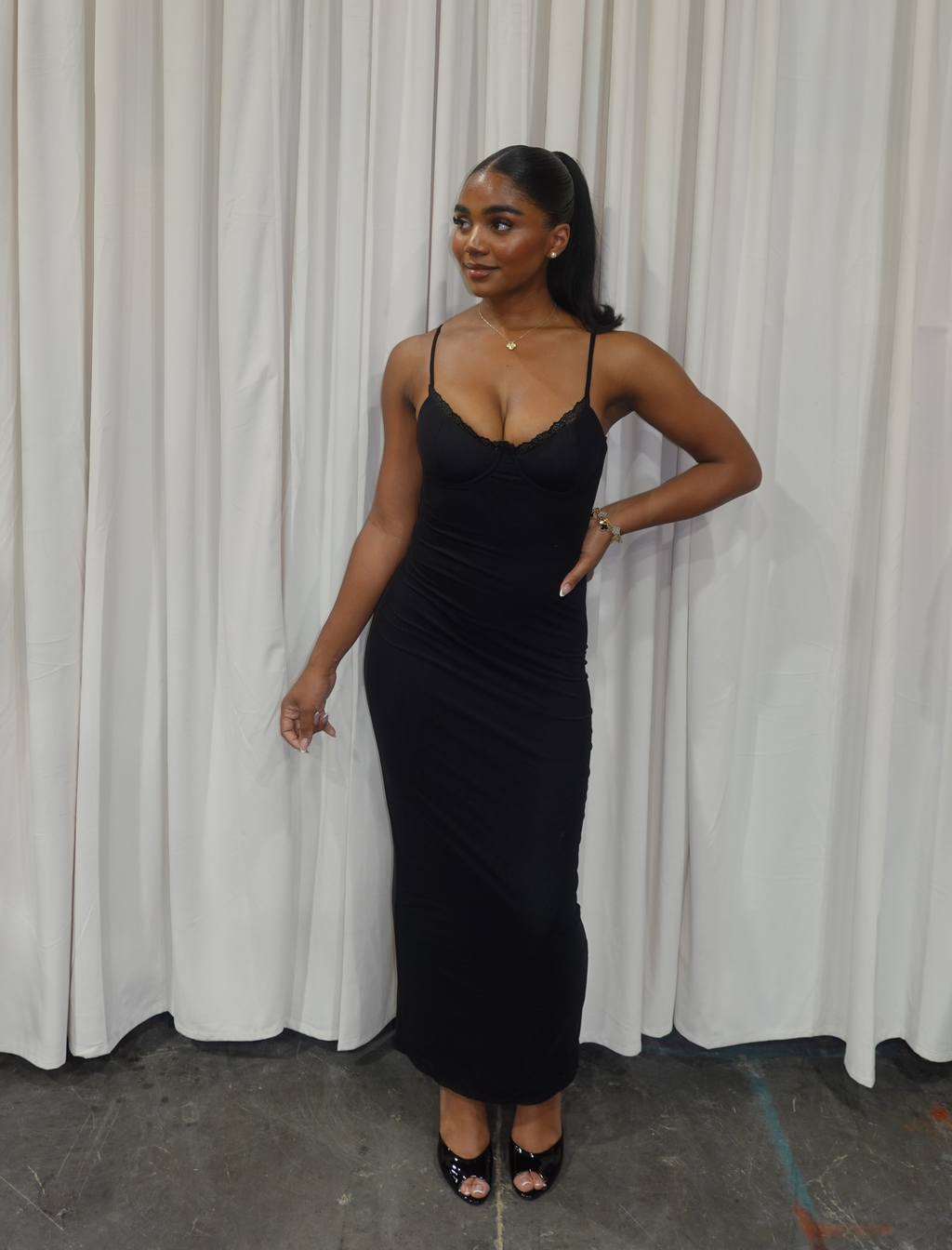Vero Maxi Dress (Black)