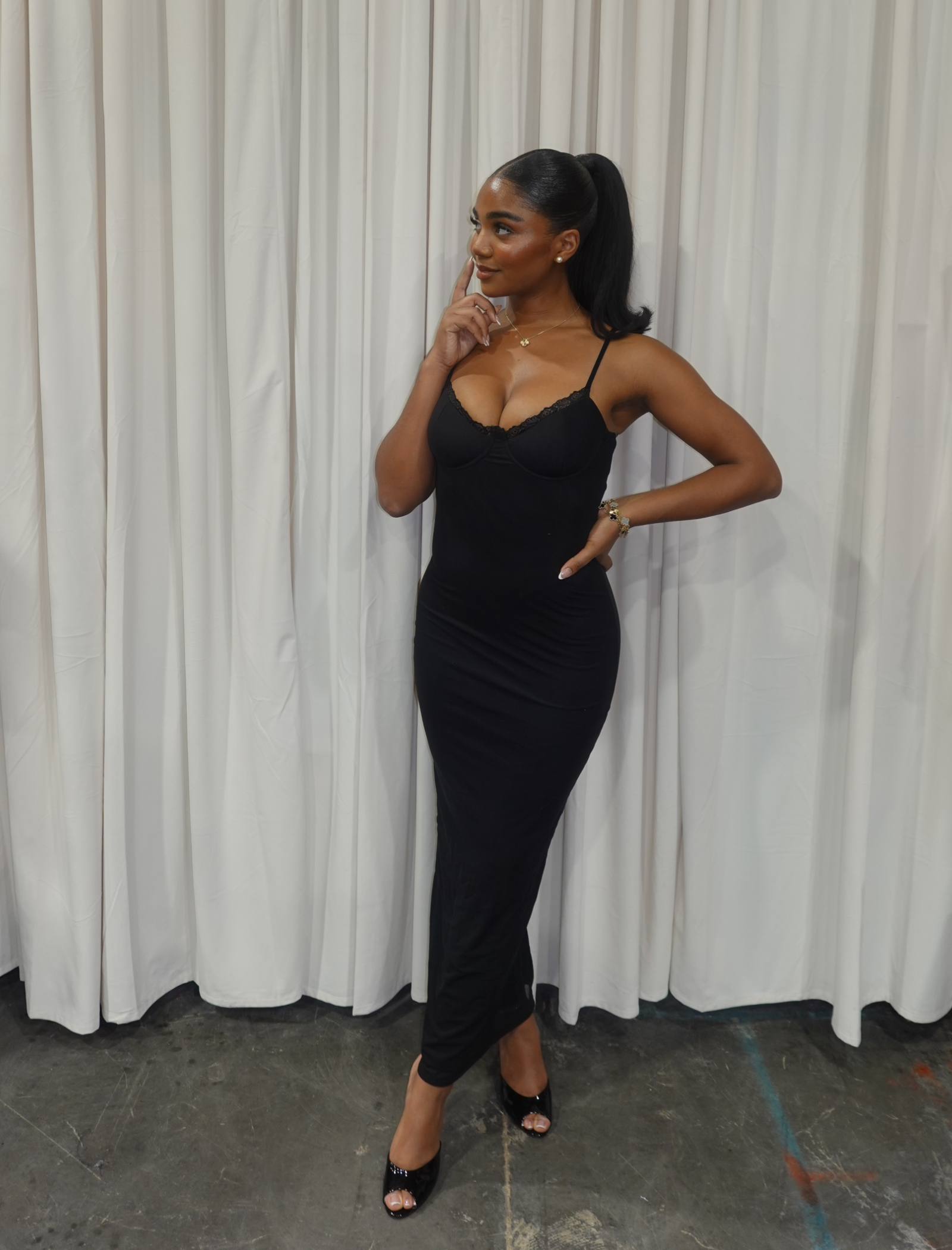 Vero Maxi Dress (Black)