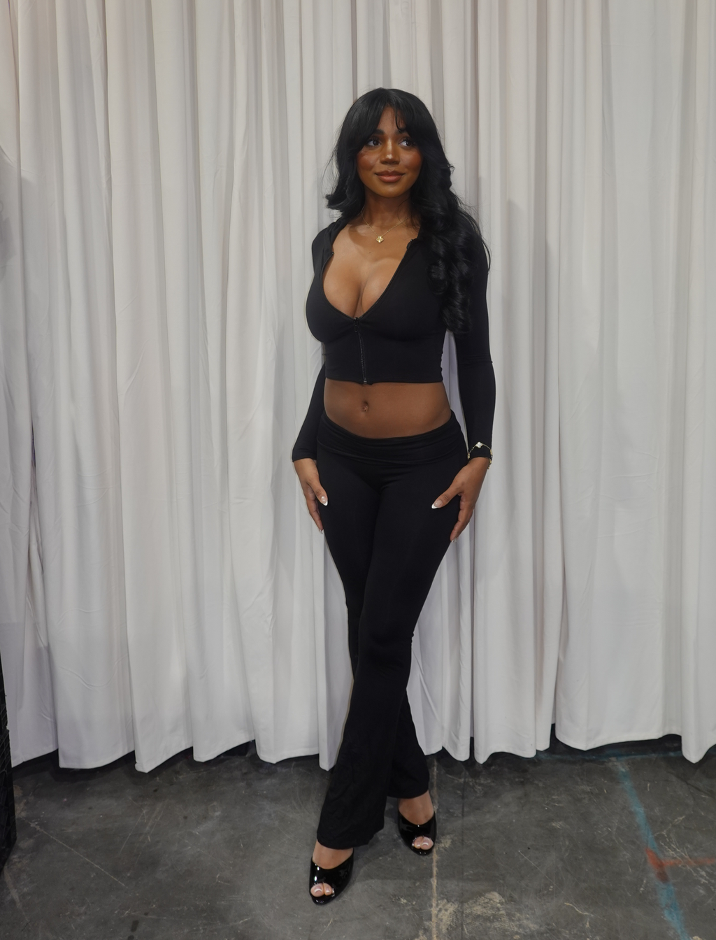 Nilsa Cropped Zip Hoodie Set (Black)