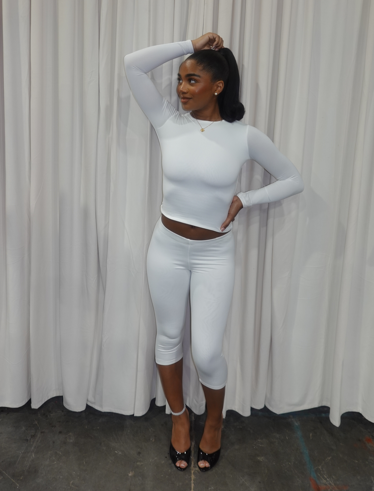 Cara Capri Leggings (White)