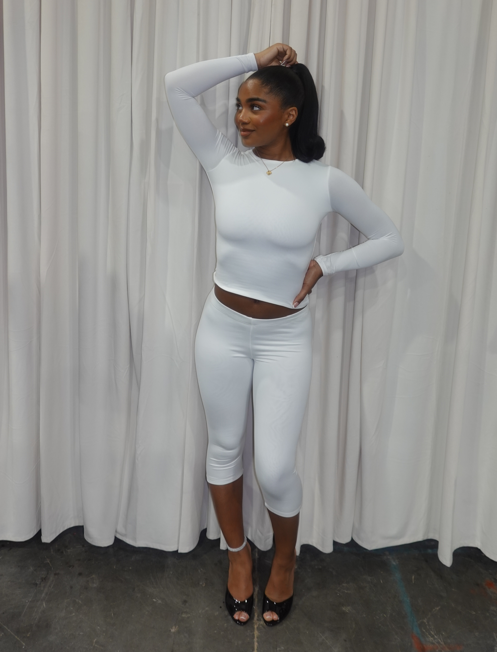 Cara Capri Leggings (White)