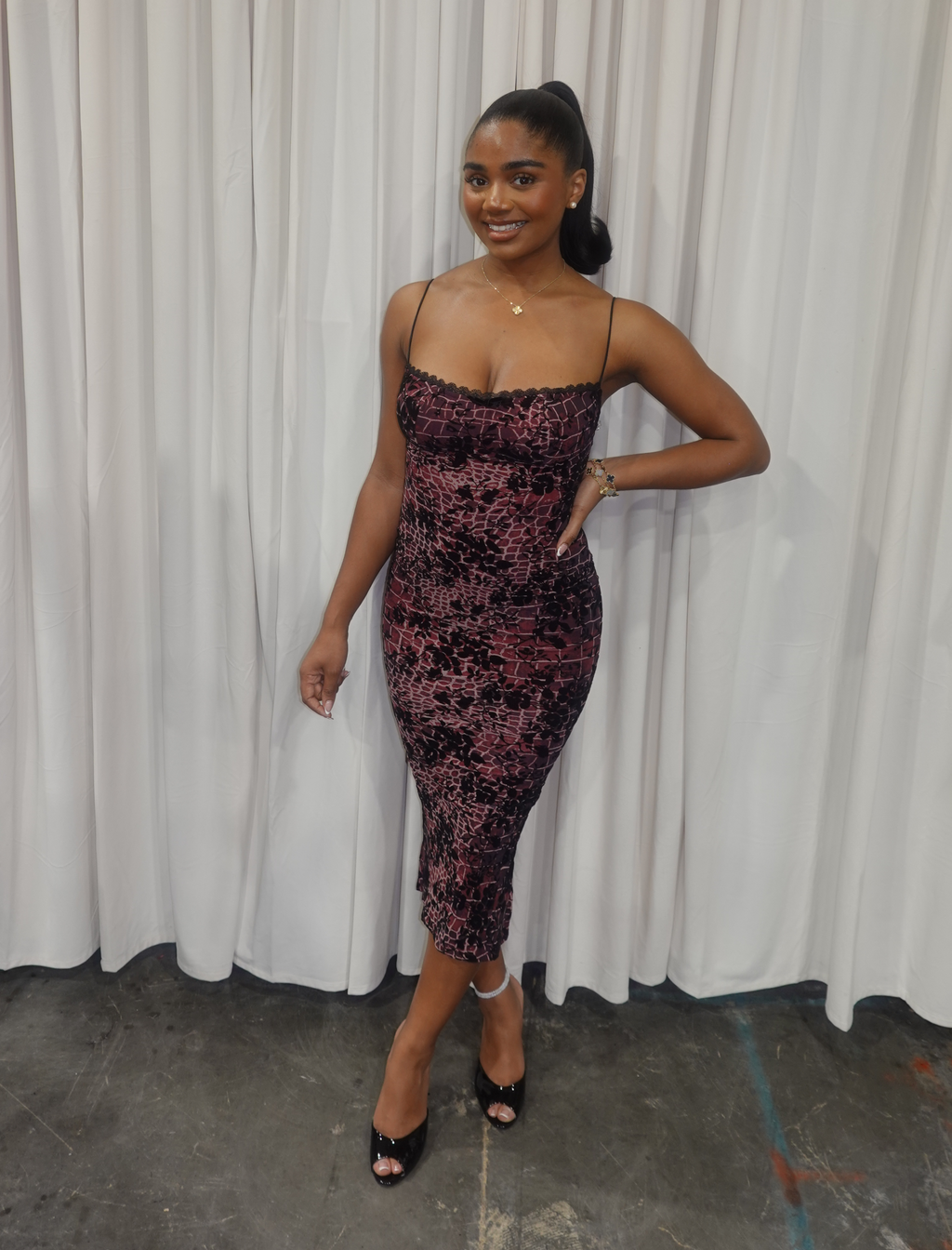Uma Floral Maxi Mesh Dress (Burgundy Multi)