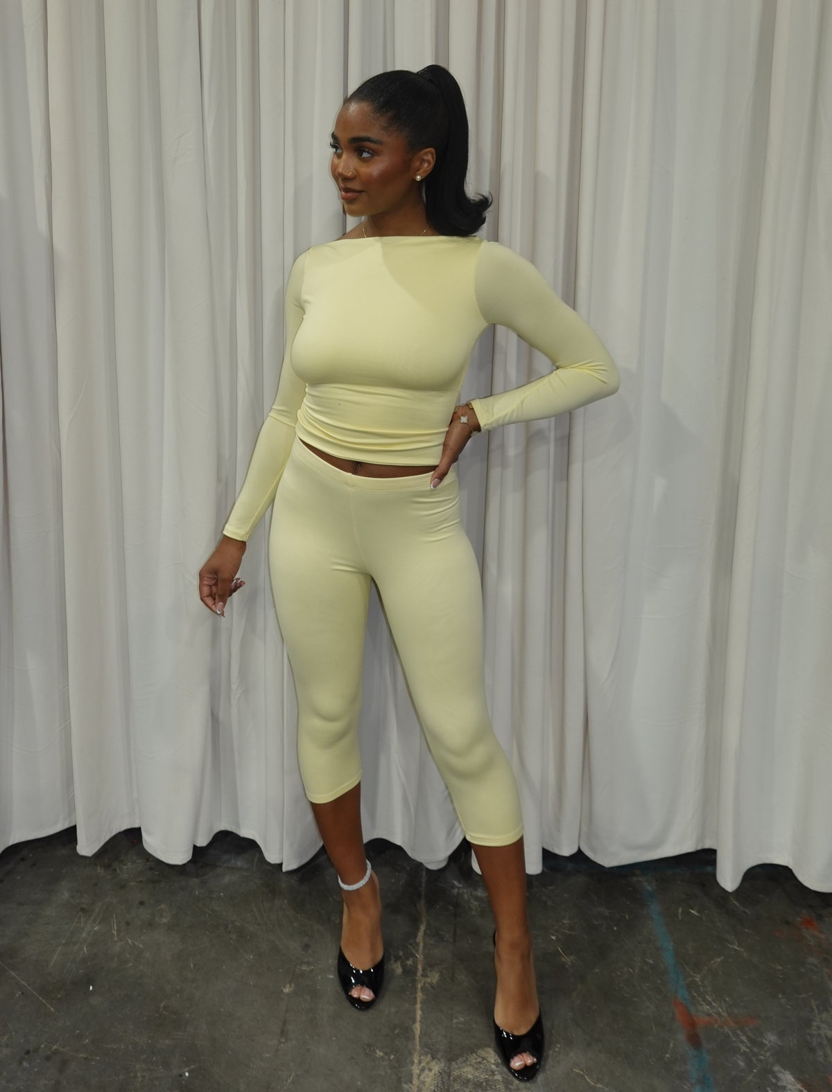 Cara Capri Leggings (Light Yellow)