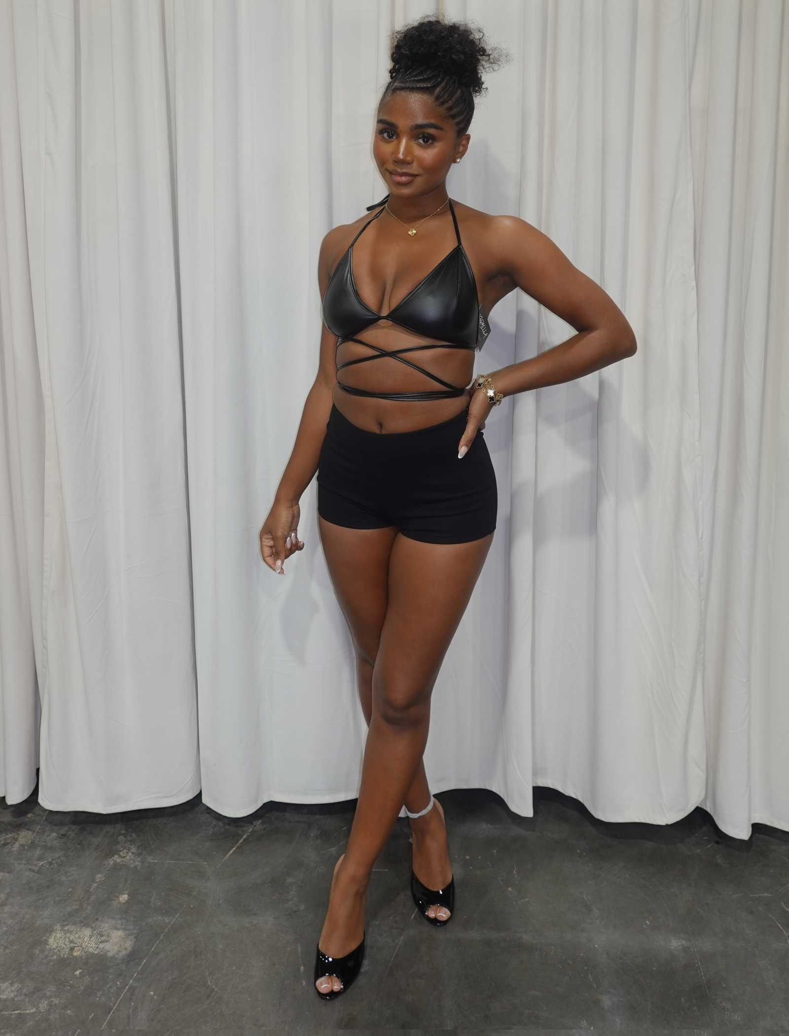 Ren Backless Halter Top (Black)