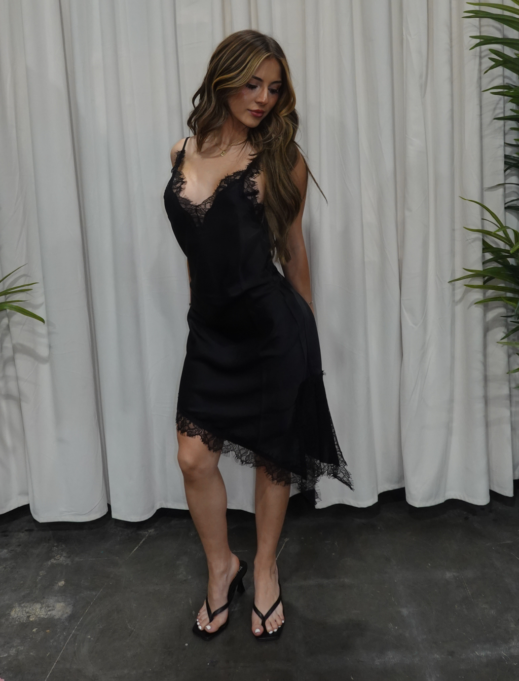 Selinne Satin Dress (Black)