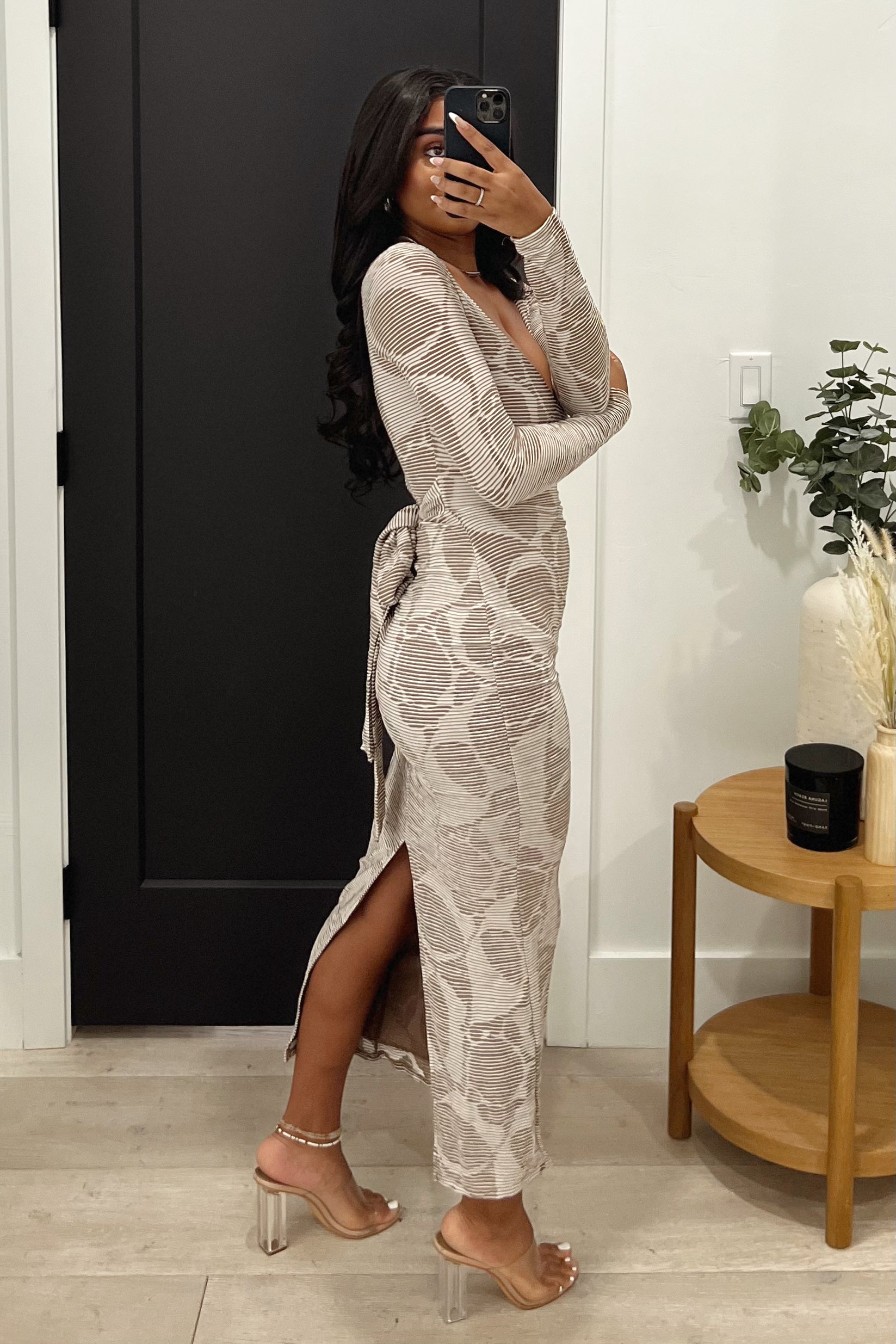 Atticus Long Sleeve Maxi Dress (Brown)