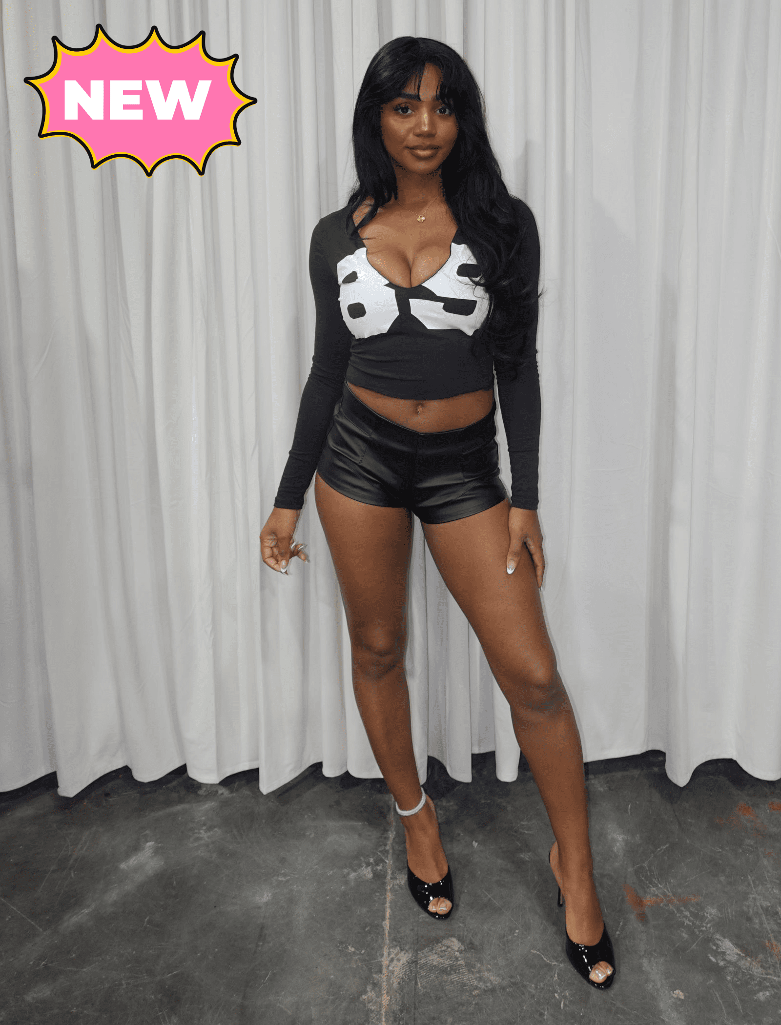 89 Long Sleeve Crop Top (Black)