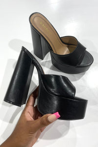 Elevate Heels (Black)