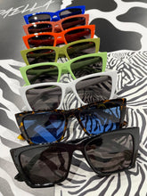 Load image into Gallery viewer, Desi Sunnies