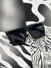 Load image into Gallery viewer, Moto Sunnies (Black)