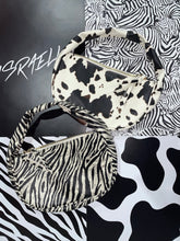 Load image into Gallery viewer, Kinsley Bag (Black/Cream Zebra)